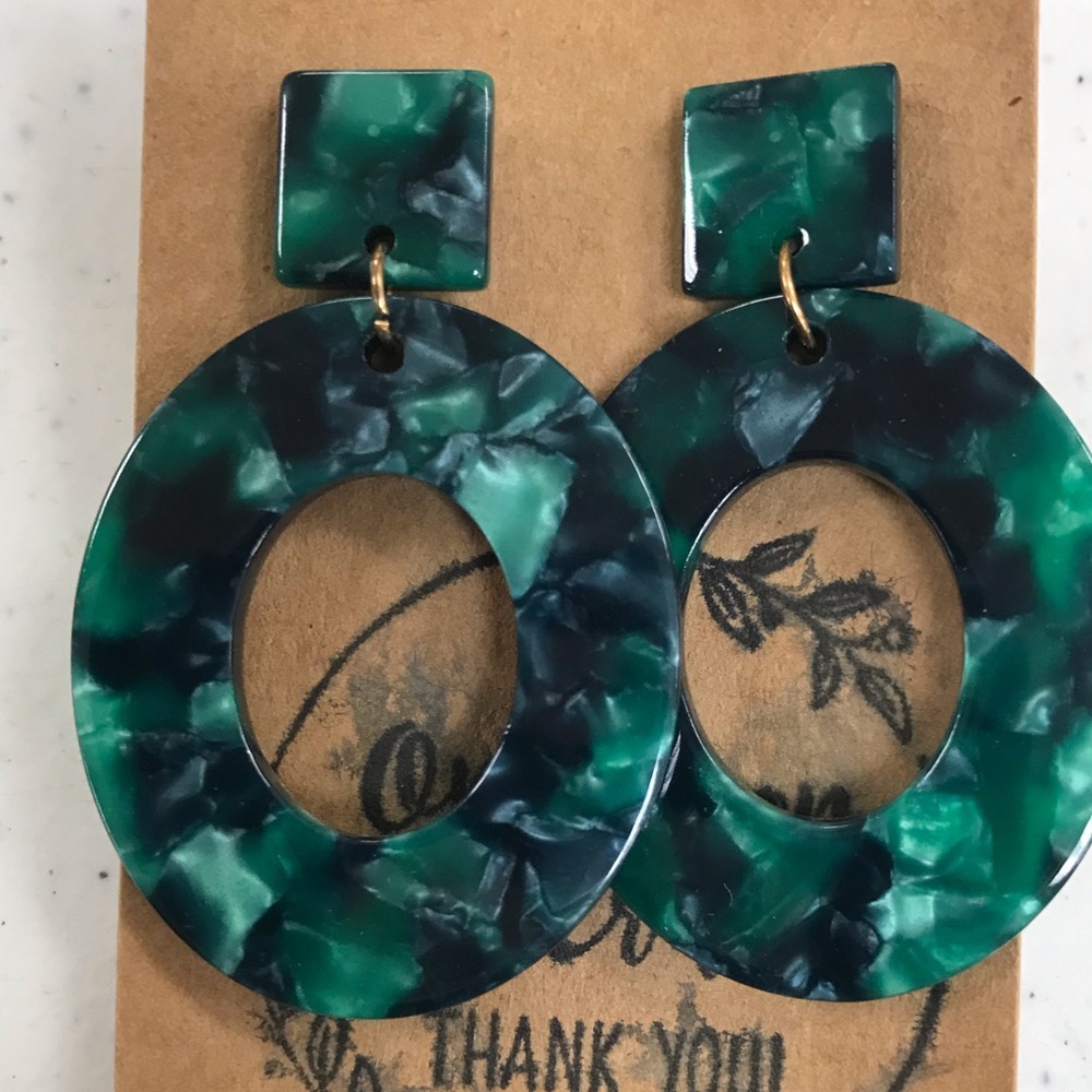 ACRYLIC DANGLE EARRINGS GREEN & NAVY POST BACK